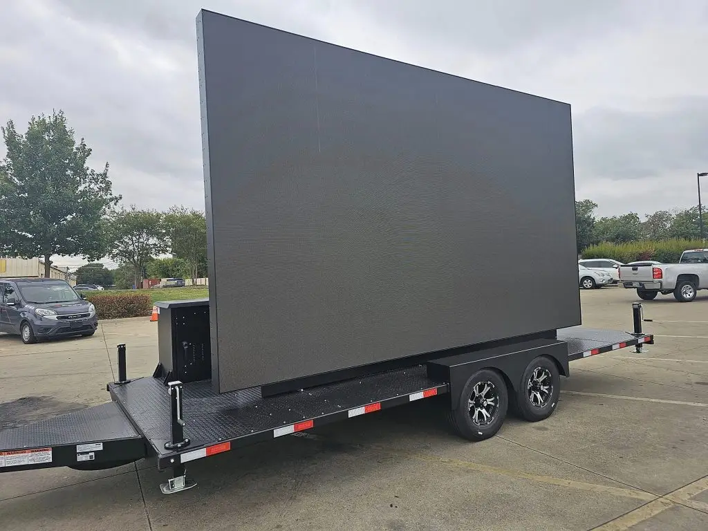 Presentation screen on trailer